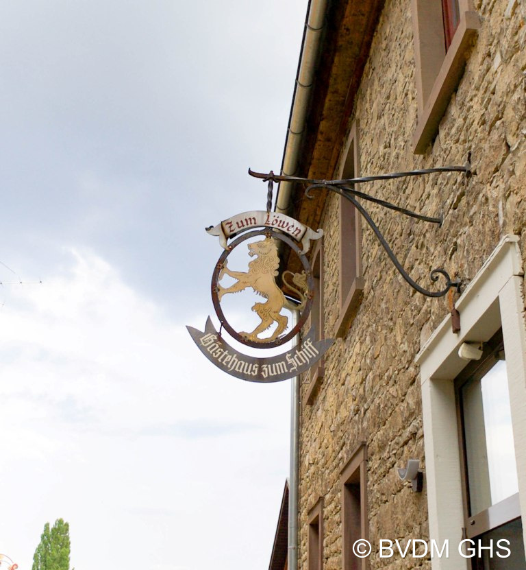 Gasthaus-zum-Loewen-Schild