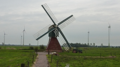 Windmühlen. Historisch und Modern