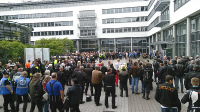 Streckensperrung Hochtaunuskreis Demonstration Motorradfahrer Landratsamt Hochtaunuskreis